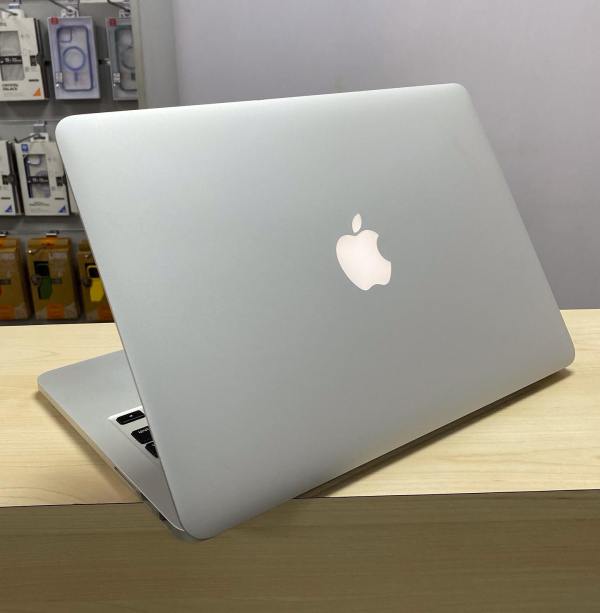 Macbook Pro 2013 13″ I5 8GB 256GB SSD – Silver