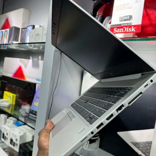 HP EliteBook 735 G6 – Lightweight, Powerful & Secure!