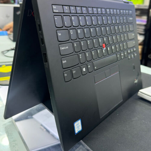 Lenovo ThinkPad X1 Yoga 3rd Gen – Ultimate Flexibility & Power!